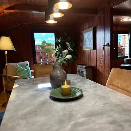 Capobnb Seepanorama Am 10 Min Nach Interlaken דירה
